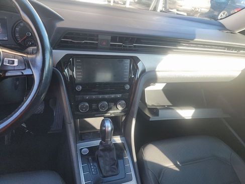 Used 2020 Volkswagen Passat 2.0T SE image 6
