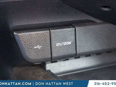 Used 2023 Toyota Camry SE image 11