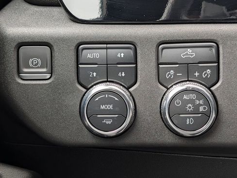 Used 2023 GMC Sierra 1500 Elevation w/ X31 Off-Road Package AWD/4WD image 36