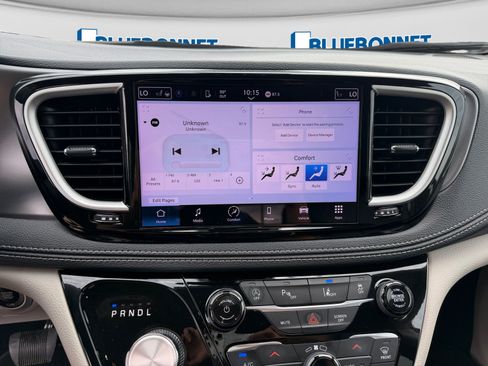 Certified 2023 Chrysler Pacifica Touring-L FWD image 15