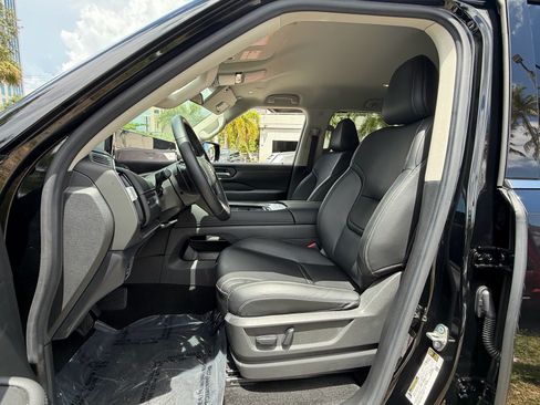 Certified 2026 Nissan Armada SV AWD/4WD image 9