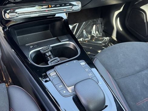 Used 2022 Mercedes-Benz CLA 250 image 20