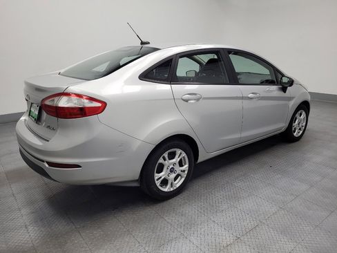 Used 2015 Ford Fiesta SE image 10
