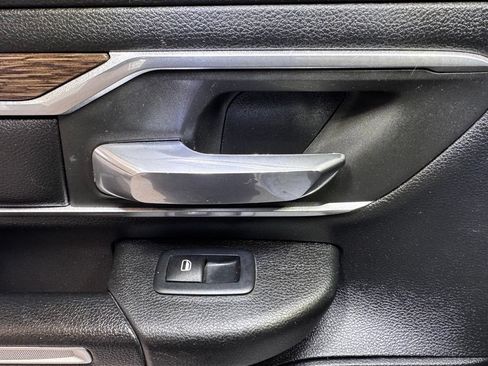 Used 2020 RAM 1500 Laramie AWD/4WD image 39