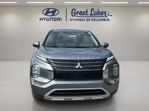 Used 2024 Mitsubishi Outlander SE image 8