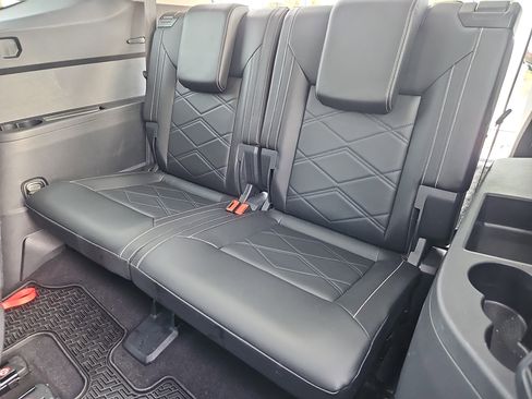 Certified 2024 Volkswagen Atlas SE image 35