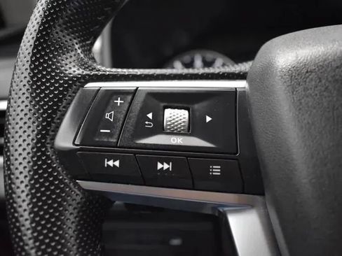 Used 2024 Mitsubishi Outlander FWD image 23