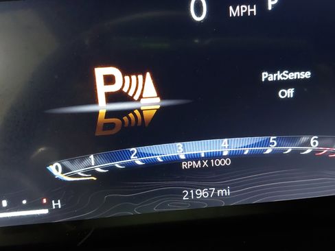 Used 2023 Jeep Grand Cherokee Limited w/ Luxury Tech Group II image 19