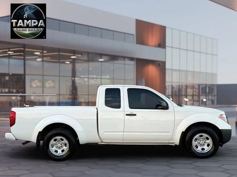 Used 2021 Nissan Frontier S RWD image 5