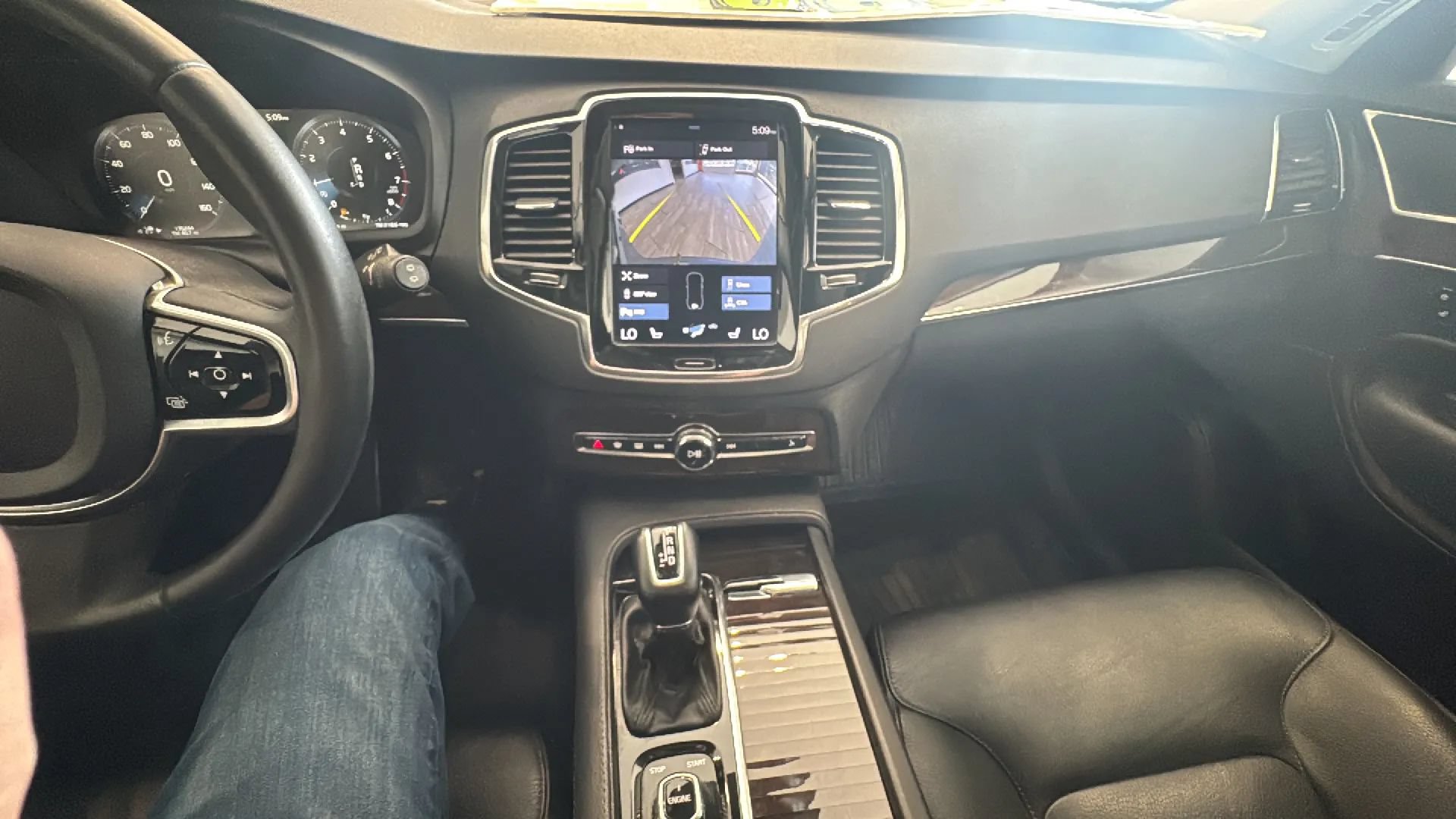 Used 2017 Volvo XC90 T6 Momentum w/ Vision Package AWD/4WD image 43