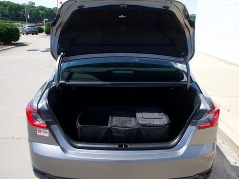 Used 2025 Toyota Camry XLE FWD image 9