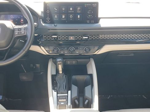 Used 2023 Honda Accord EX-L image 15