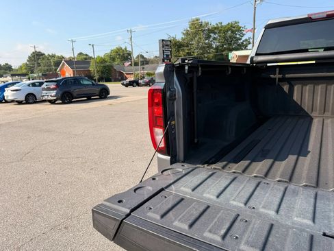 Used 2021 GMC Sierra 1500 Elevation w/ X31 Off-Road Package AWD/4WD image 13