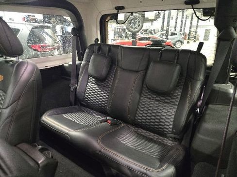 Used 2025 Jeep Wrangler Sport AWD/4WD image 14