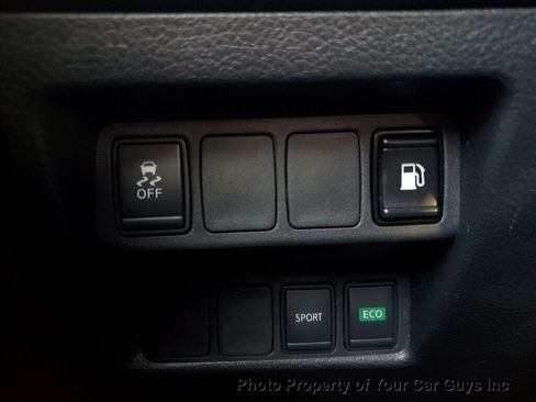 Used 2018 Nissan Rogue S image 24