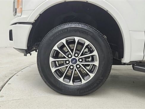 Used 2018 Ford F150 XLT w/ Equipment Group 302A Luxury image 9