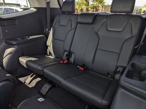 Used 2021 Kia Telluride EX w/ EX Premium Package AWD/4WD image 8