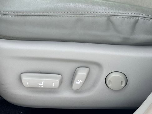 Used 2012 Toyota Prius Four image 15