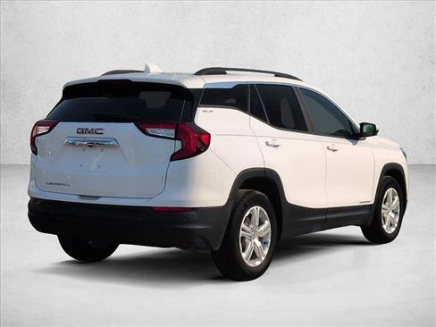 Used 2022 GMC Terrain SLE w/ Driver Convenience Package FWD image 5