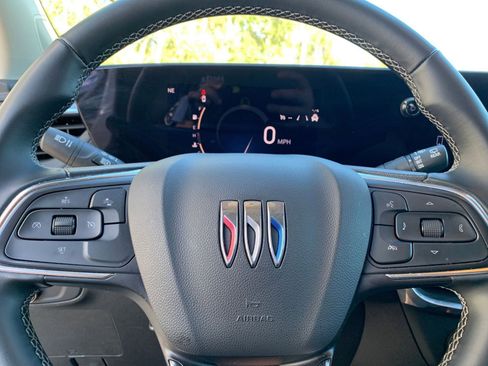 Used 2025 Buick Encore GX Preferred image 25