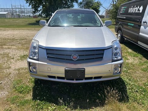 Used 2004 Cadillac SRX w/ Preferred Equipment Group AWD/4WD image 12