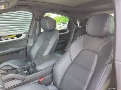 Certified 2024 Porsche Cayenne Coupe AWD/4WD image 5
