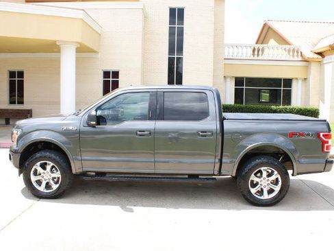 Used 2019 Ford F150 XLT w/ Equipment Group 302A Luxury AWD/4WD image 10