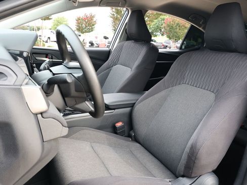 Used 2025 Toyota Camry LE FWD image 27