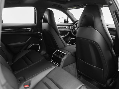 Certified 2023 Porsche Panamera 4 Platinum Edition AWD/4WD image 31