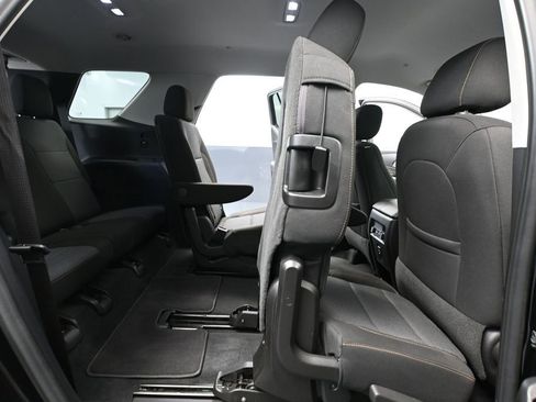 Used 2021 Chevrolet Traverse LT AWD/4WD image 48