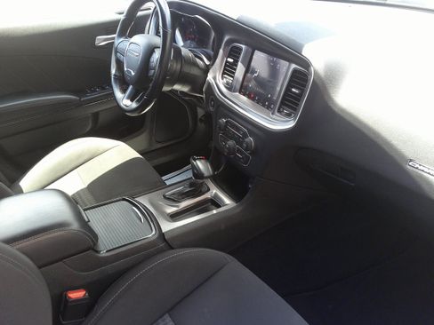 Used 2019 Dodge Charger R/T RWD image 27