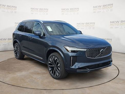 New 2026 Volvo XC90 T8 Plus w/ Protection Package Premier AWD/4WD image 7