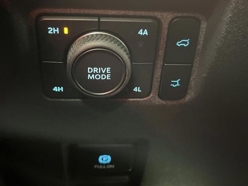 Used 2025 Ford Expedition Max Platinum w/ Platinum Ultimate Package image 25