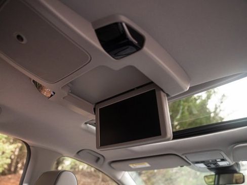 Used 2023 Honda Odyssey Elite image 47