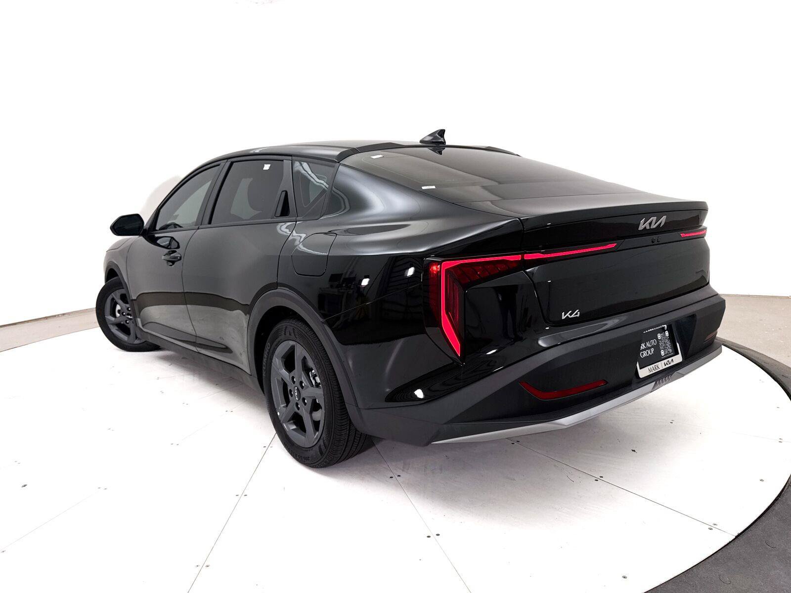 Used 2025 Kia K4 FWD image 2