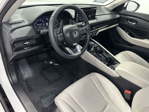 Certified 2025 Honda Accord Touring image 24