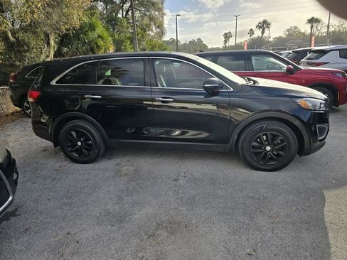 Used 2018 Kia Sorento L image 3