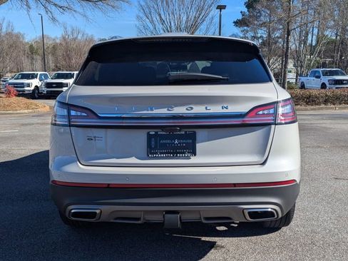 Certified 2022 Lincoln Nautilus Reserve w/ Equipment Group 201A image 6