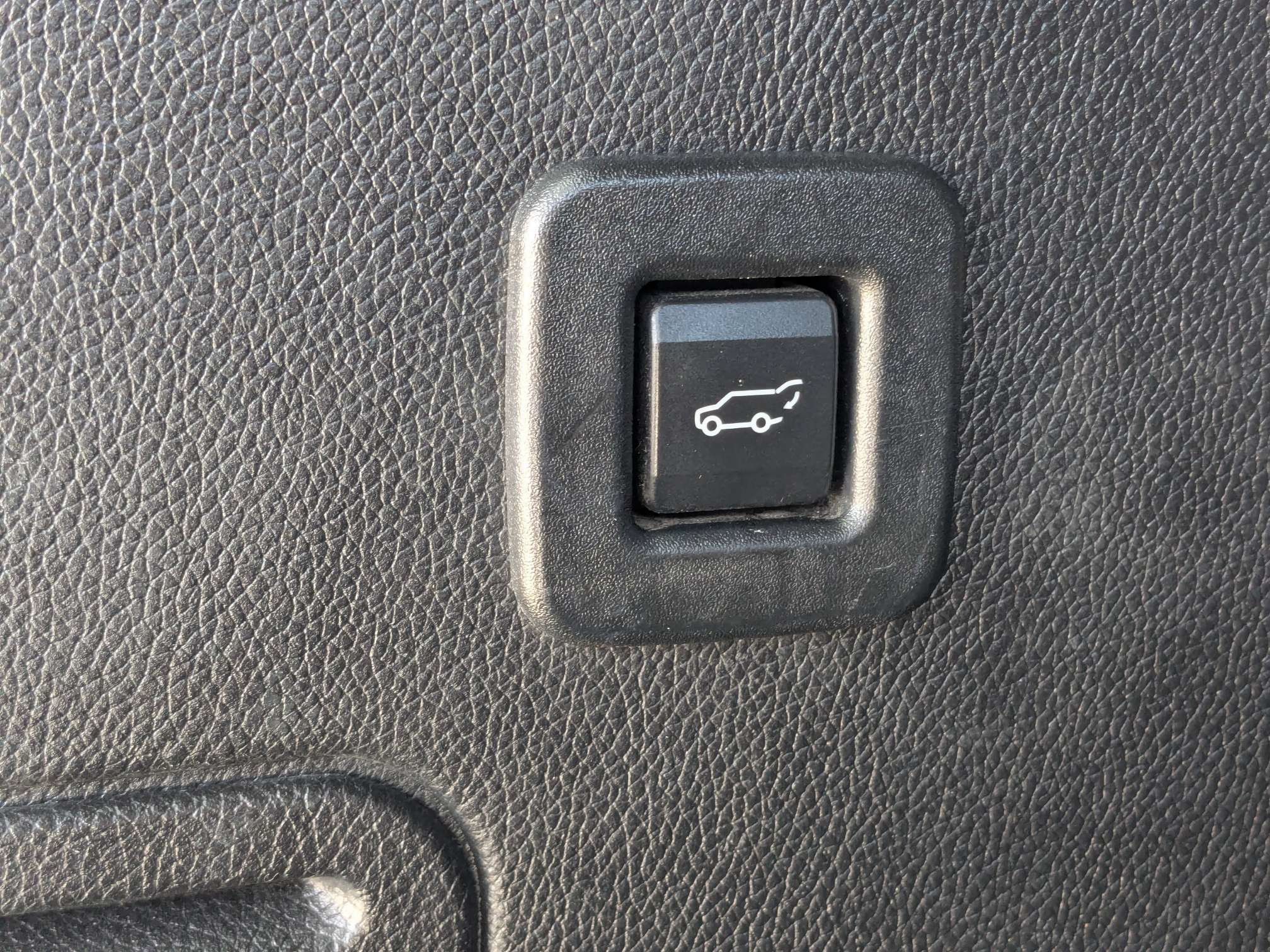 Used 2016 Ford Expedition EL XLT w/ Equipment Group 202A RWD image 14