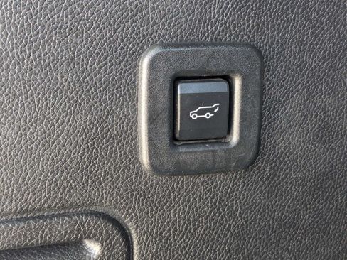 Used 2016 Ford Expedition EL XLT w/ Equipment Group 202A RWD image 14