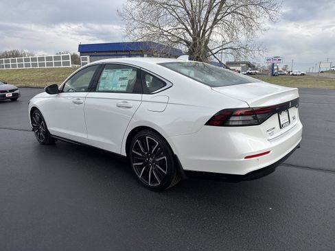 New 2026 Honda Accord Touring image 11