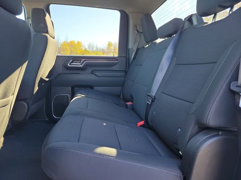 Used 2024 GMC Sierra 2500 SLE w/ SLE Value Package; image 16