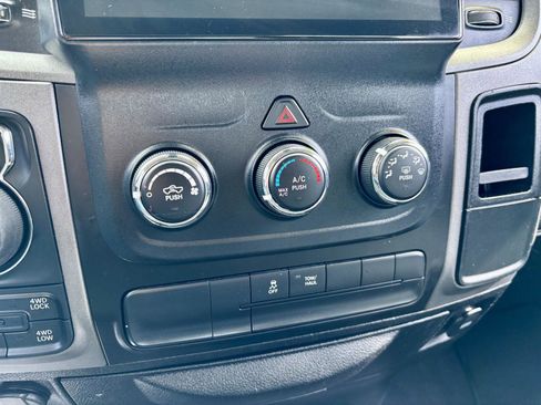 Used 2019 RAM 1500 Express w/ Express Value Package AWD/4WD image 36