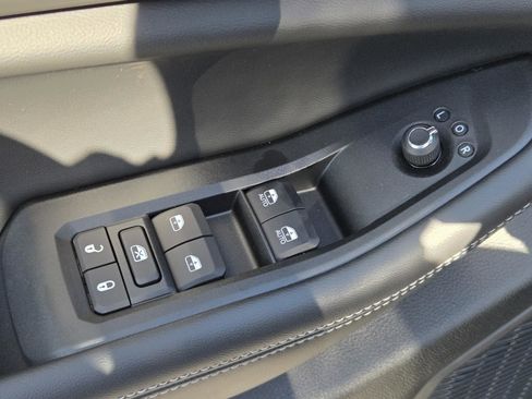 New 2025 Jeep Grand Cherokee L Altitude image 22