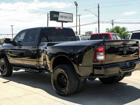 Used 2021 RAM 3500 Big Horn w/ Night Edition AWD/4WD image 10