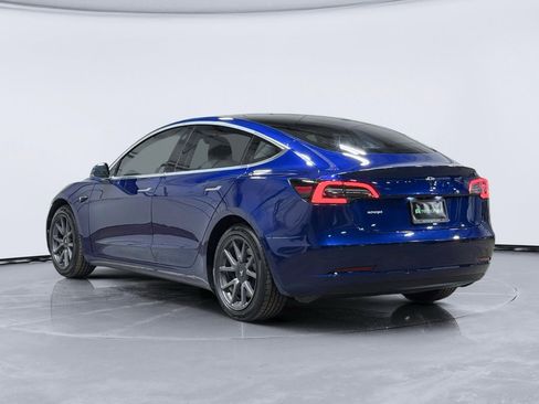 Used 2020 Tesla Model 3 Standard Range RWD image 2