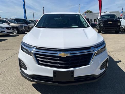 Certified 2024 Chevrolet Equinox LS w/ LS Convenience Package AWD/4WD image 9