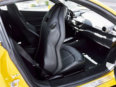 Used 2021 Ferrari F8 Tributo image 49