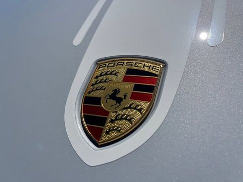 Used 2024 Porsche 718 Boxster RWD image 17