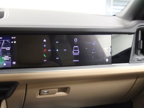 Certified 2026 Porsche Cayenne Coupe image 24